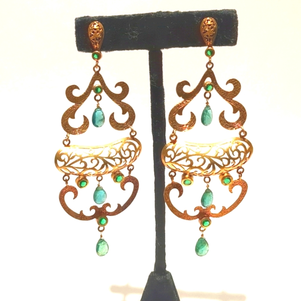🟣Elegant Gold and Green Chandelier Earrings